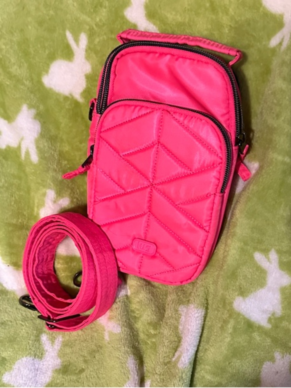 Used lug magenta skeeter Crossbody